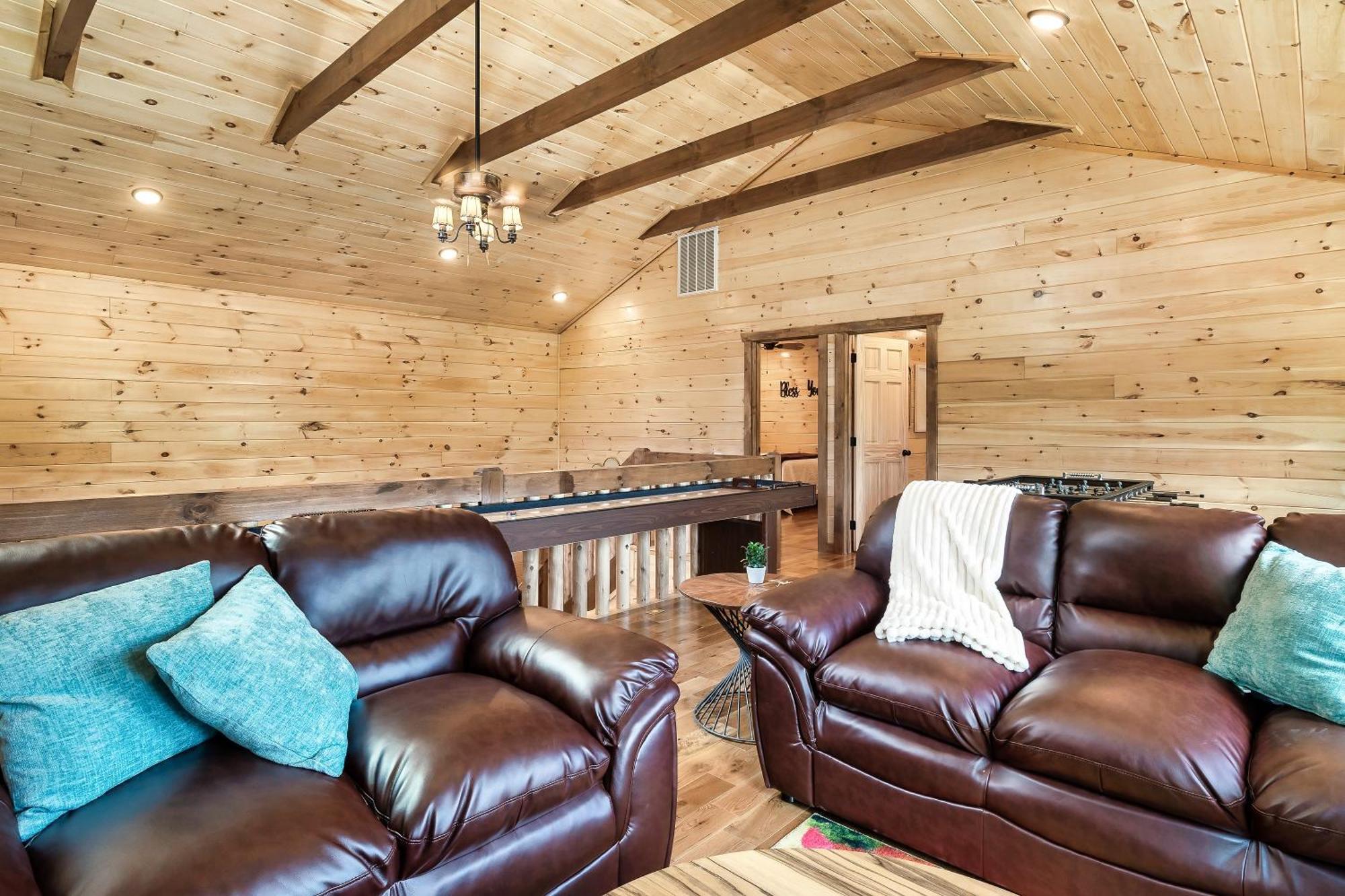 Smokiesboutiquecabins Would Love To Host You At Dolly'S Cute Cabin! 4 Suites With Private Bathrooms - Hot Tub, Fire Pit, Game Room, Resort Pool Open Memorial Day Through Labor Day! Гатлінбург Екстер'єр фото